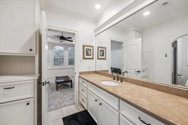 $1,995,000 | 8610 Cedarbrake Drive, Houston, TX 77055