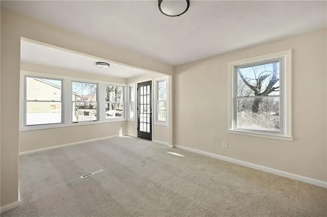 $219,900 | 5611 North Walnut Street, Gladstone, MO 64118