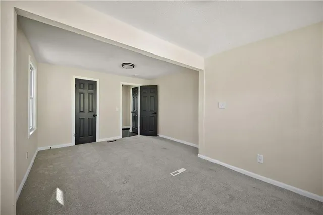 $219,900 | 5611 North Walnut Street, Gladstone, MO 64118