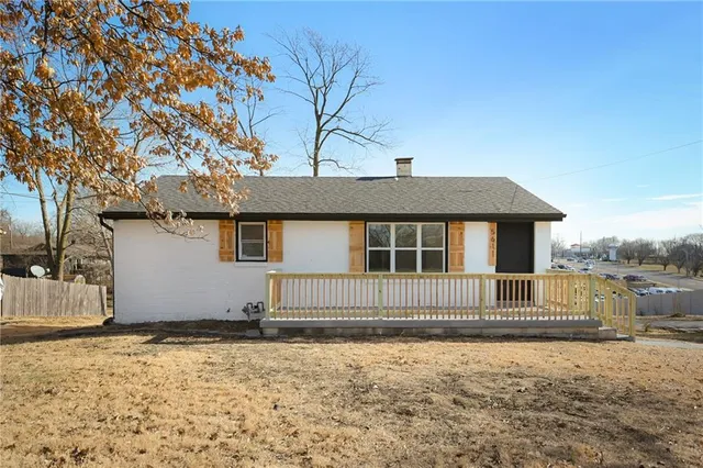 $219,900 | 5611 North Walnut Street, Gladstone, MO 64118