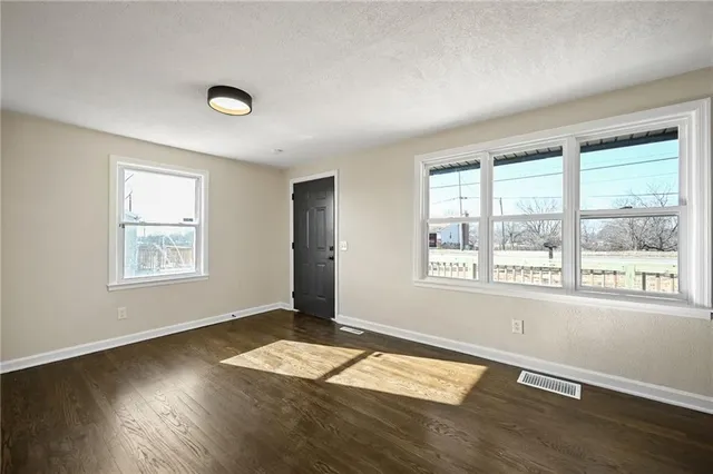 $219,900 | 5611 North Walnut Street, Gladstone, MO 64118