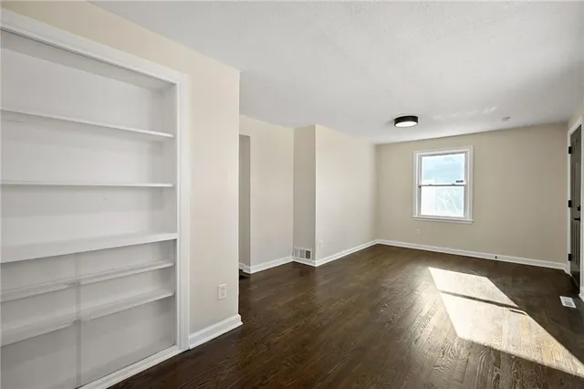 $219,900 | 5611 North Walnut Street, Gladstone, MO 64118