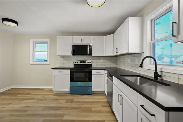 $219,900 | 5611 North Walnut Street, Gladstone, MO 64118