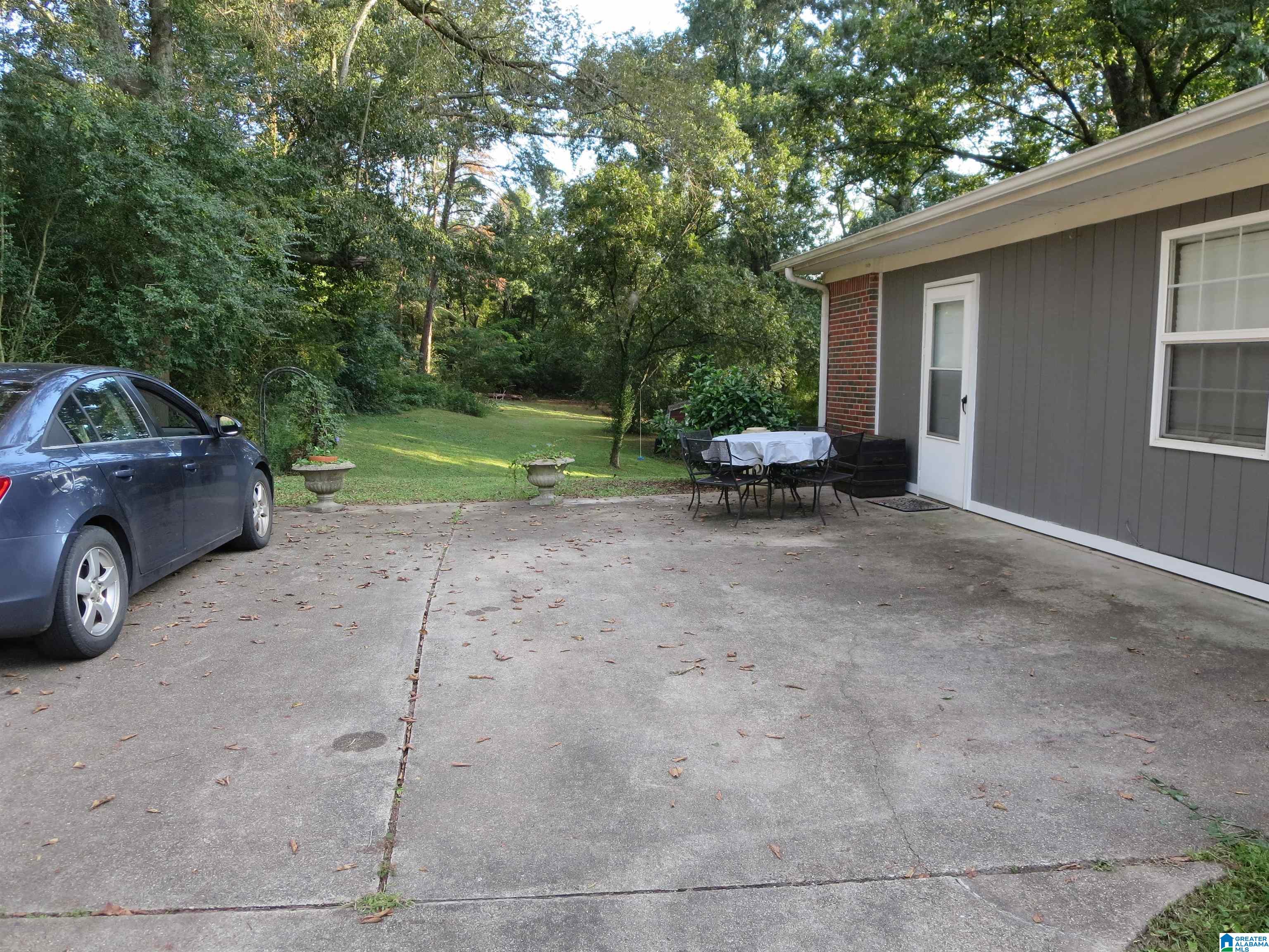 129 Elm Street Gardendale, AL 35071 - Photo 4 of 40