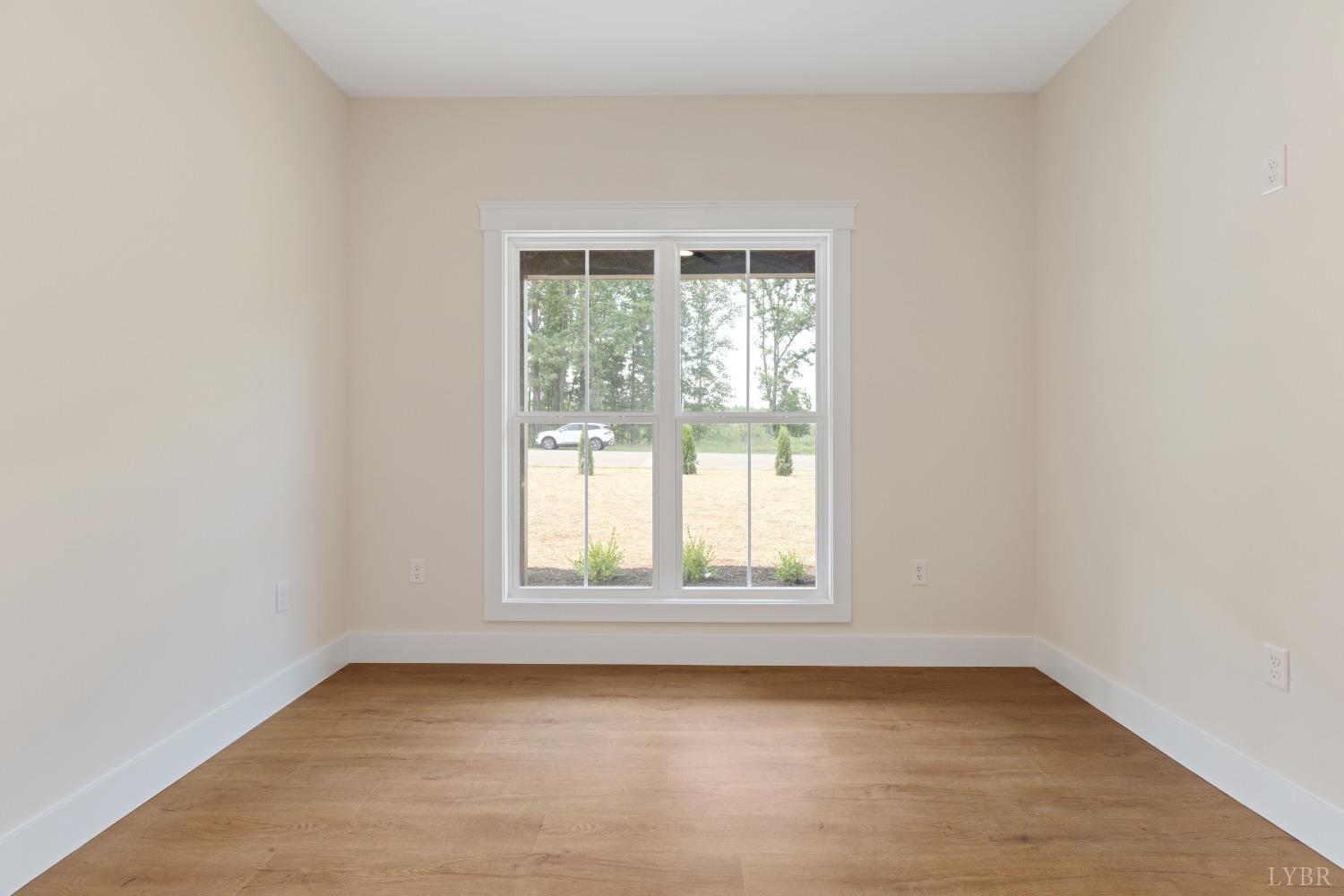 6605 Forest Road Goode, VA 24556 - Photo 33 of 58 an empty room with a window