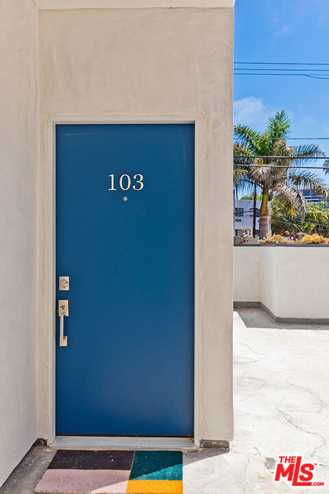 707 Marr Street, Unit 103 Venice, CA 90291 - Photo 3 of 18