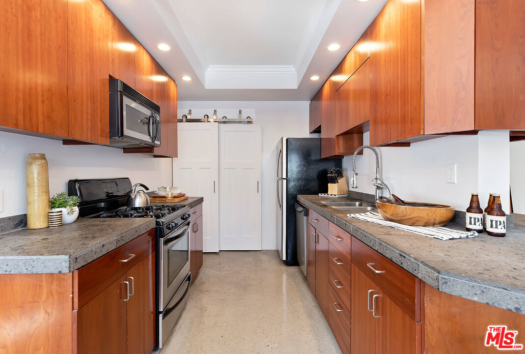 707 Marr Street, Unit 103 Venice, CA 90291 - Photo 6 of 18