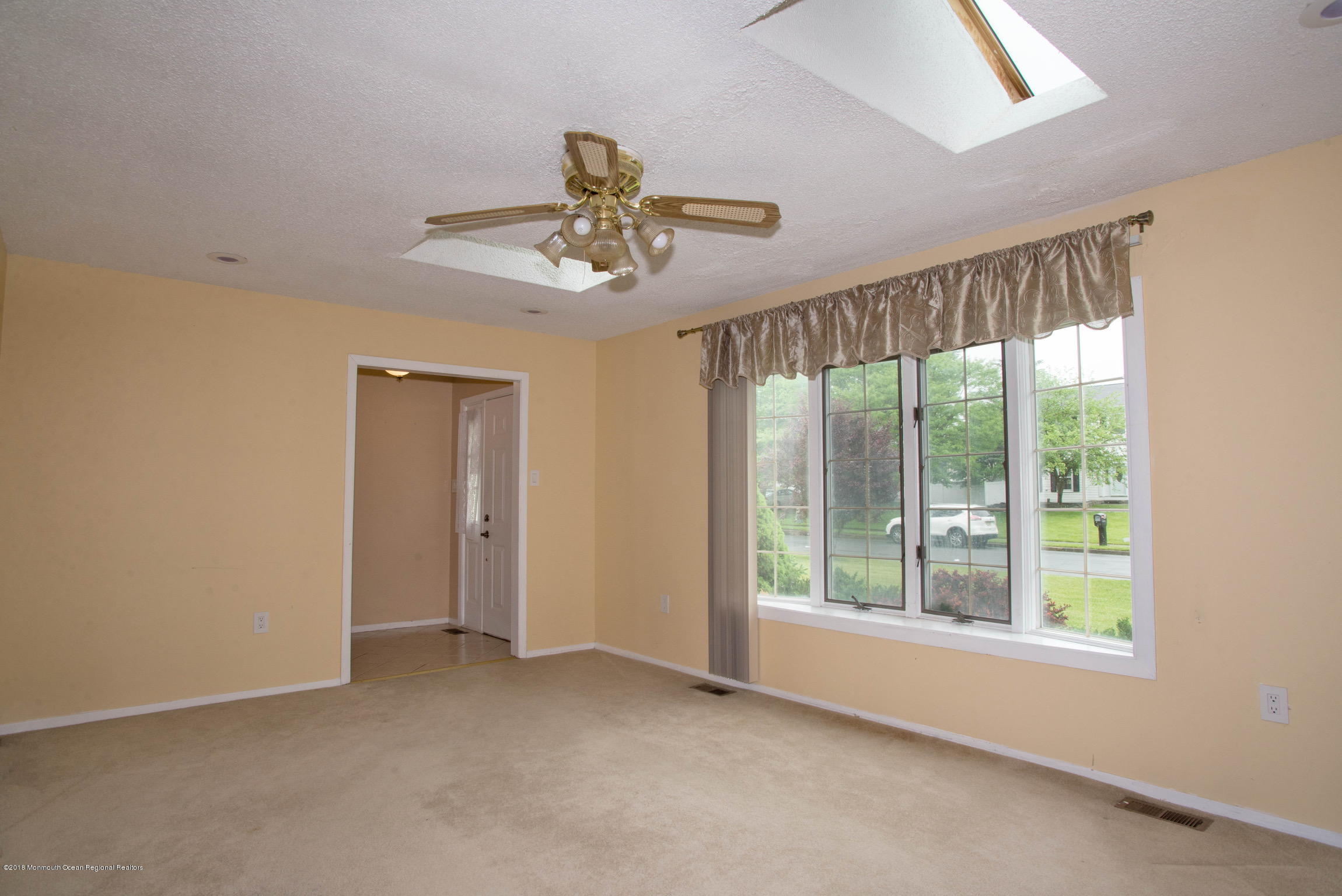 53 Hickory Hill Road Jackson, NJ 08527 - Photo 4 of 27 97F6362D-6ED5-4ED2-A916-F2DFE54B4874