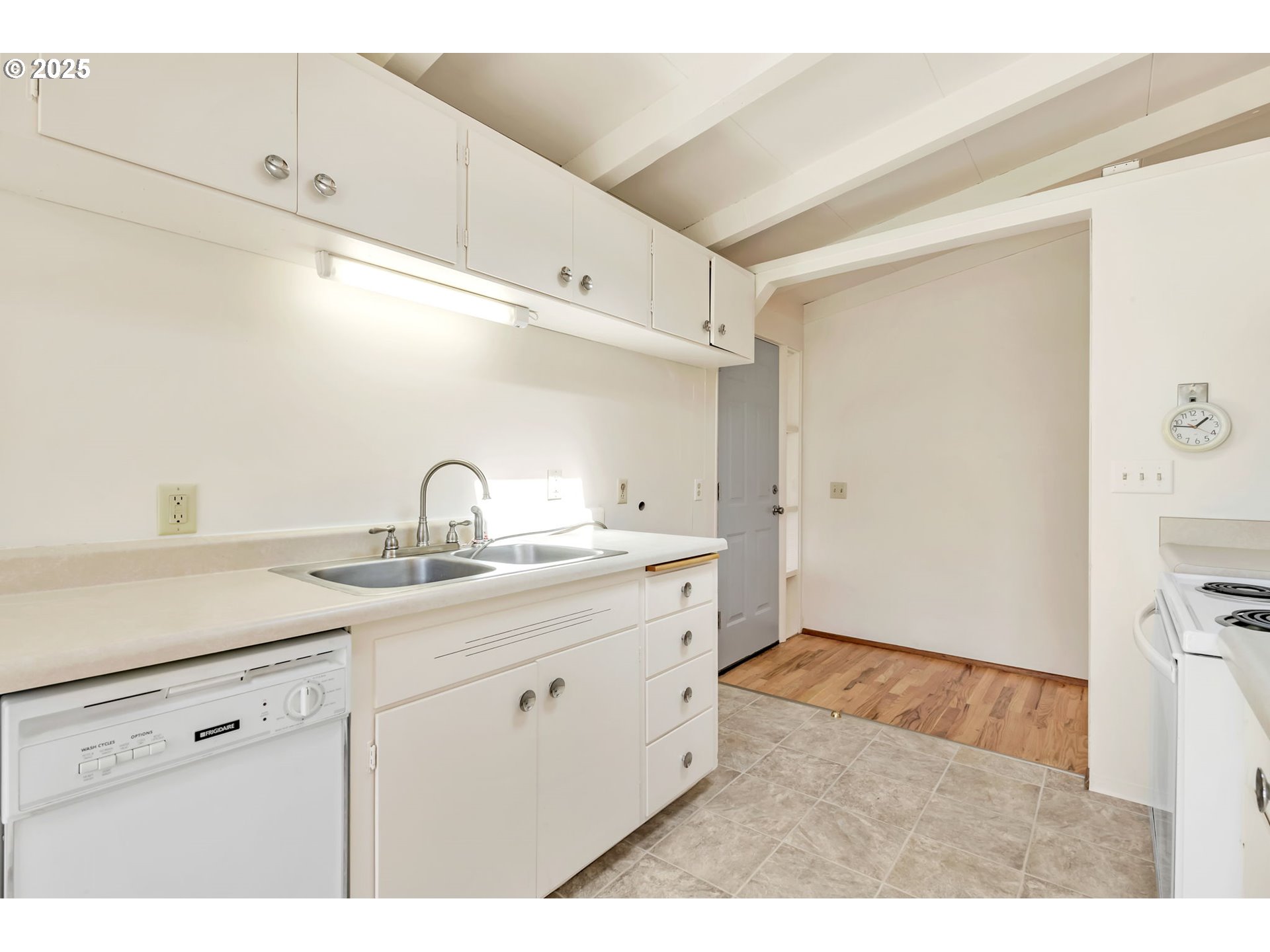 2550 Jackson Street Eugene, OR 97405 - Photo 12 of 37