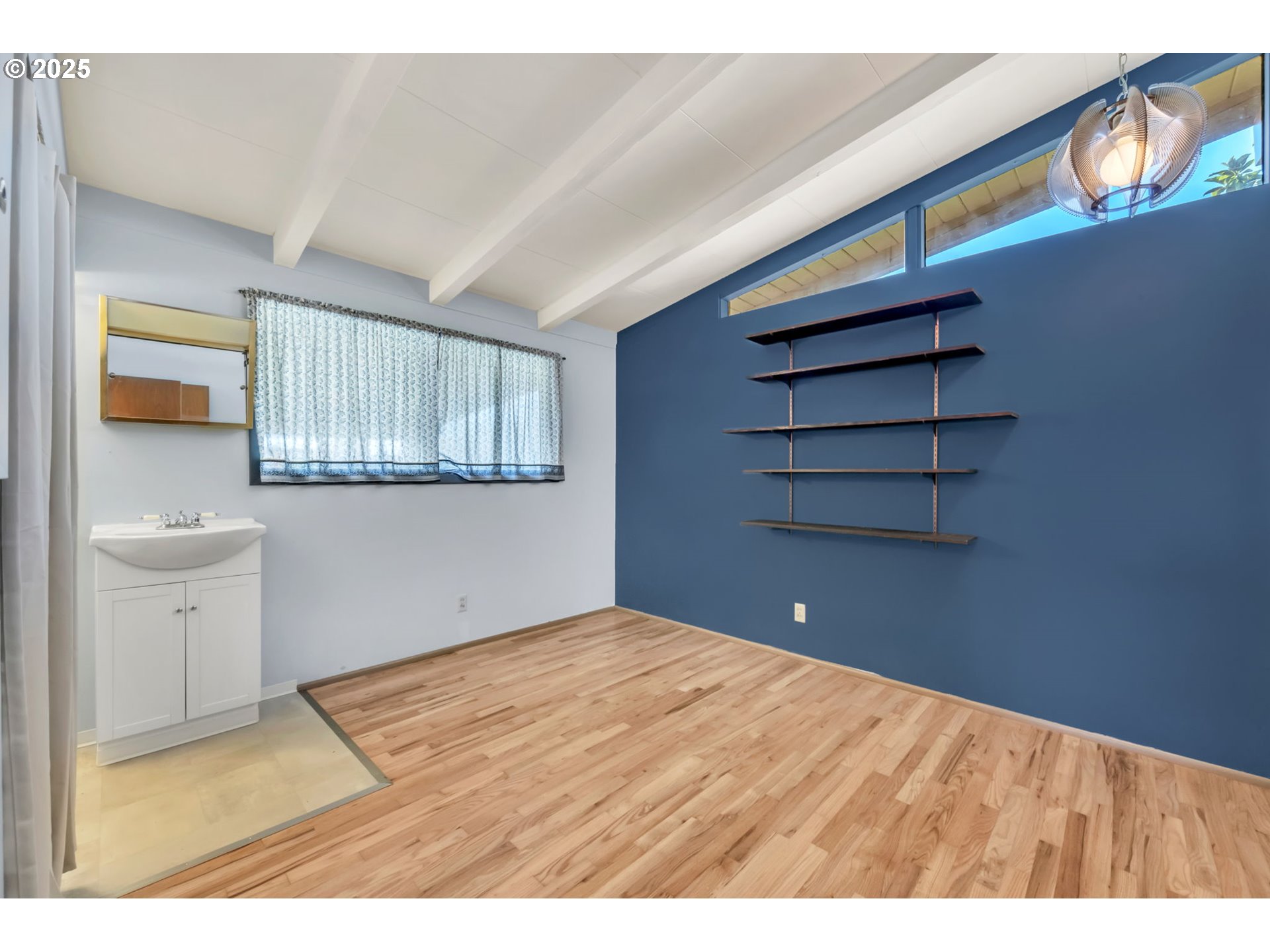 2550 Jackson Street Eugene, OR 97405 - Photo 16 of 37 Bedroom, Primary