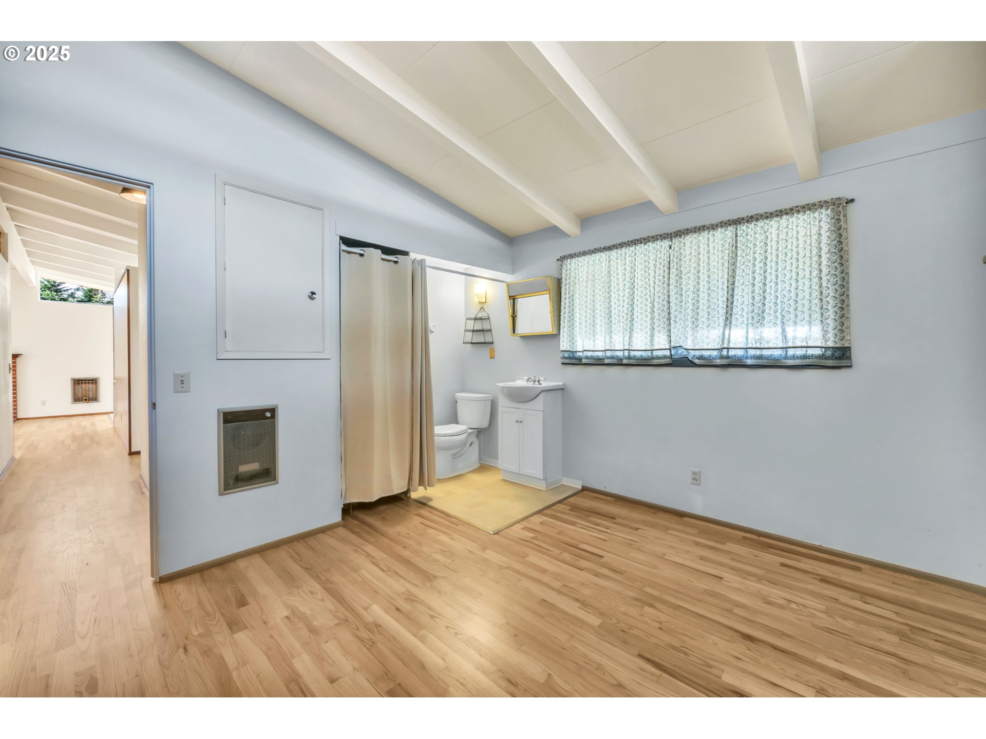 2550 Jackson Street Eugene, OR 97405 - Photo 17 of 37 Bedroom, Primary