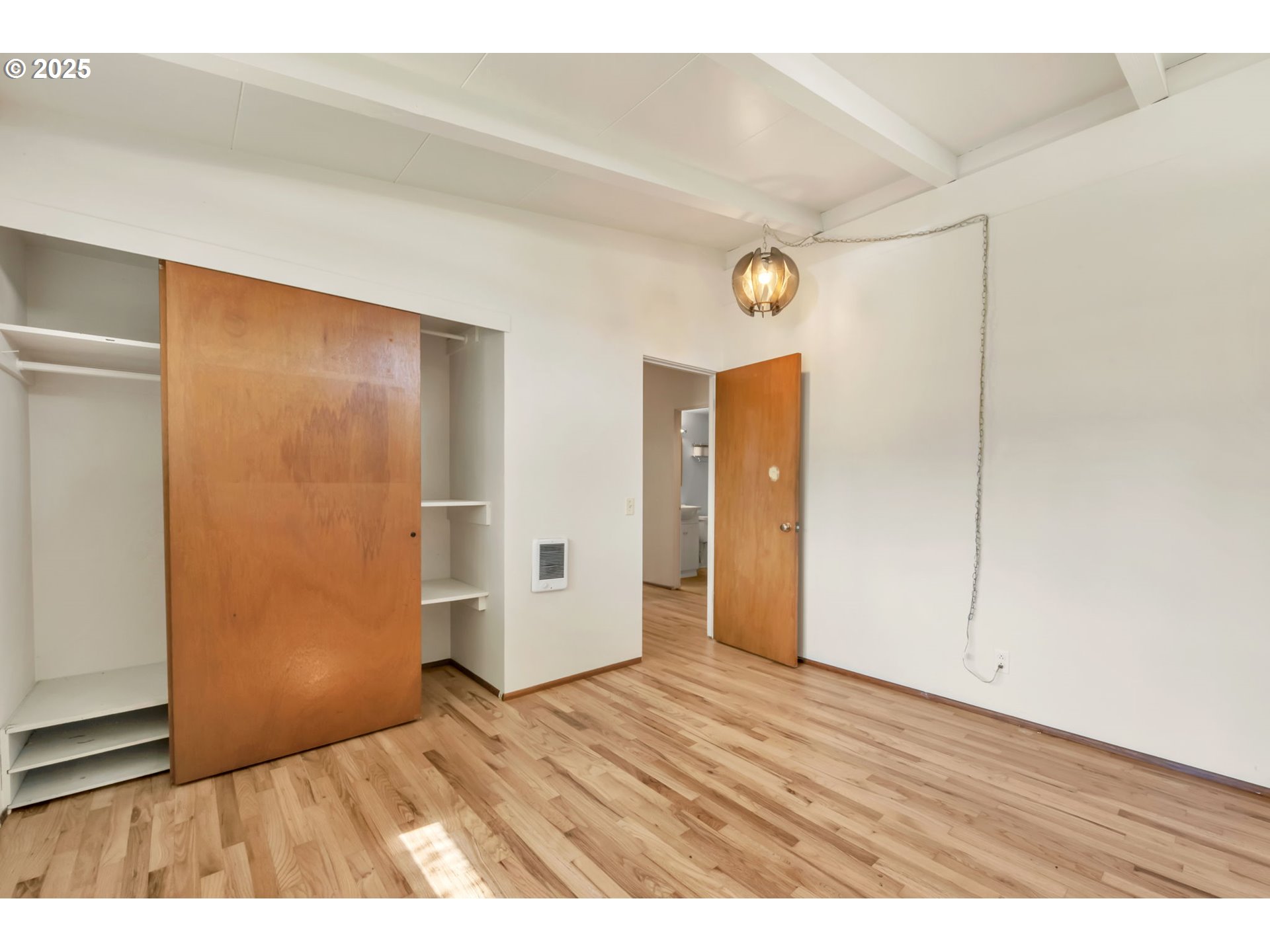 2550 Jackson Street Eugene, OR 97405 - Photo 23 of 37 Bedroom