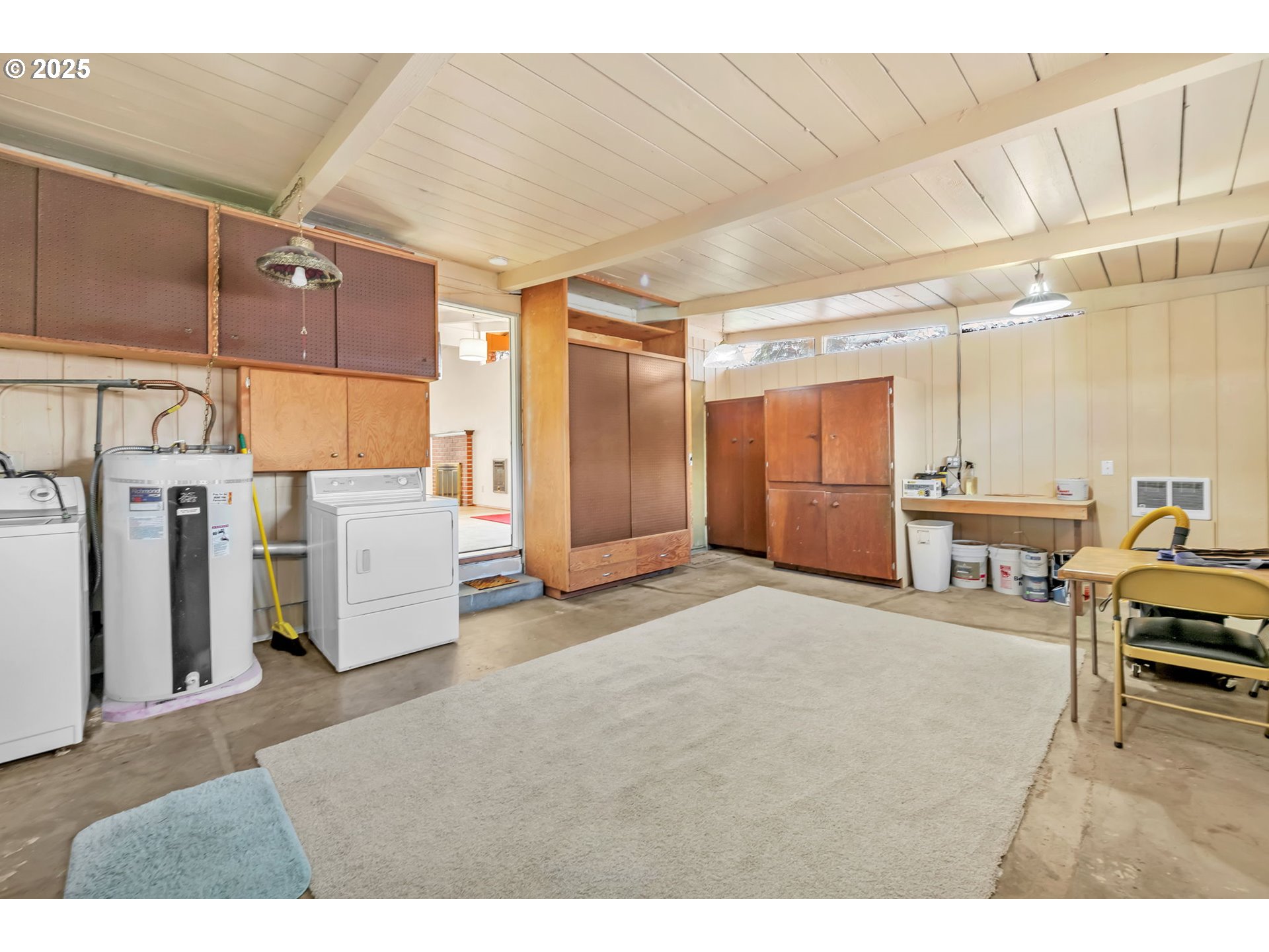 2550 Jackson Street Eugene, OR 97405 - Photo 25 of 37 Recreation Room