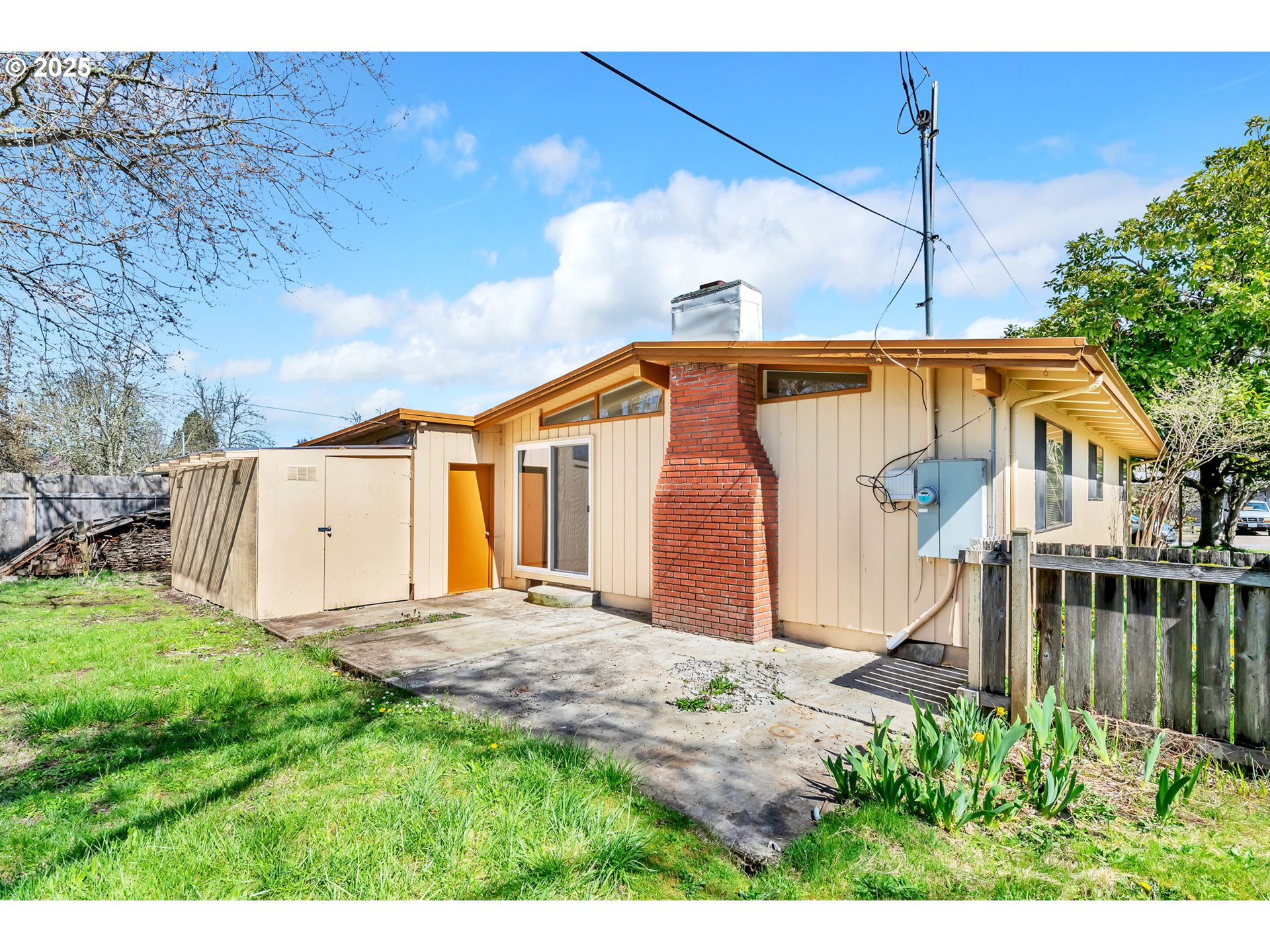 2550 Jackson Street Eugene, OR 97405 - Photo 34 of 37 Patio