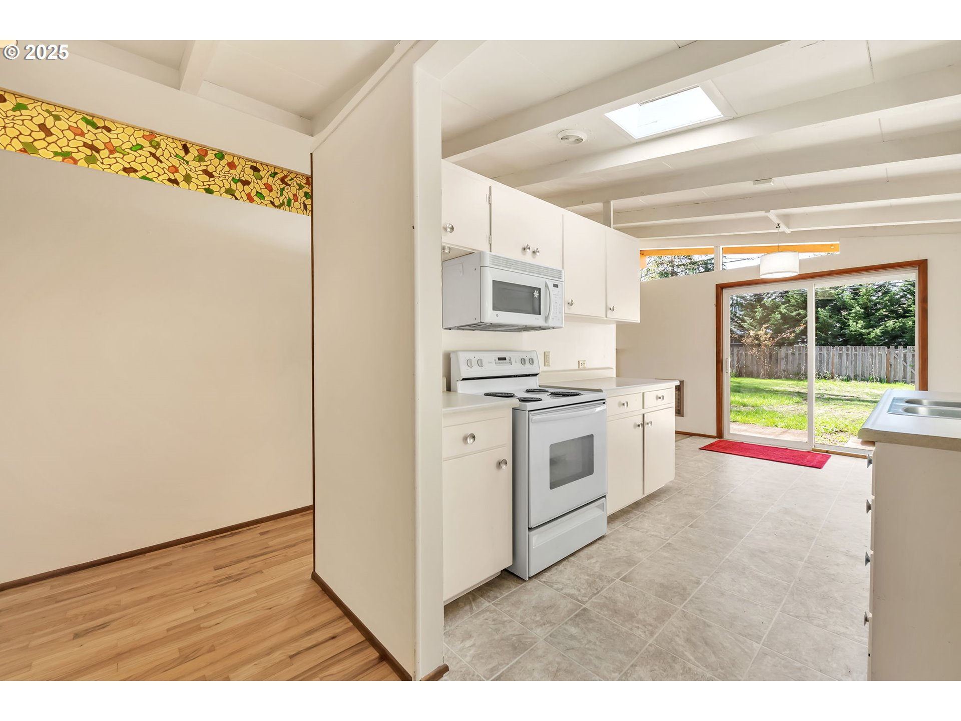 2550 Jackson Street Eugene, OR 97405 - Photo 10 of 37