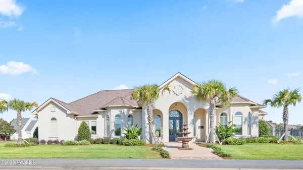 $1,200,000 | 1002 The Lake Drive, Broussard, LA 70518