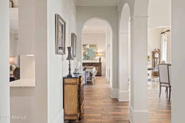 $1,200,000 | 1002 The Lake Drive, Broussard, LA 70518