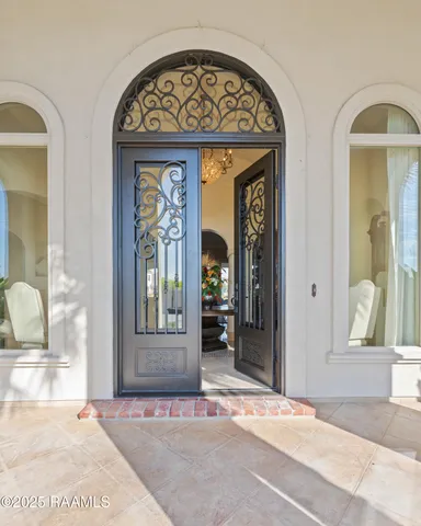 $1,200,000 | 1002 The Lake Drive, Broussard, LA 70518