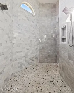 $1,200,000 | 1002 The Lake Drive, Broussard, LA 70518