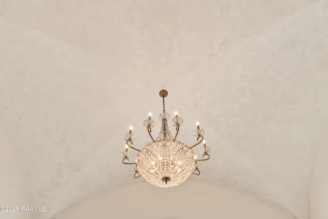 $1,200,000 | 1002 The Lake Drive, Broussard, LA 70518