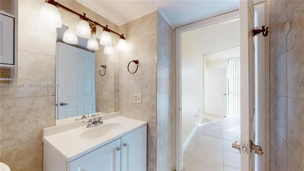 $2,200 | 2055 Southwest 122nd Avenue, Unit 108, Miami, FL 33175