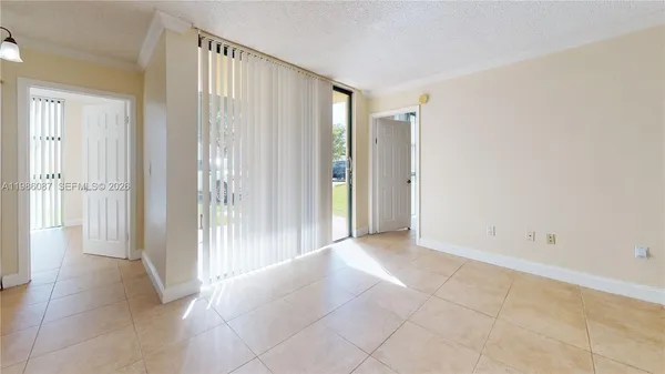 $2,200 | 2055 Southwest 122nd Avenue, Unit 108, Miami, FL 33175