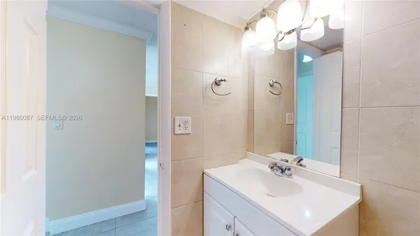 $2,200 | 2055 Southwest 122nd Avenue, Unit 108, Miami, FL 33175