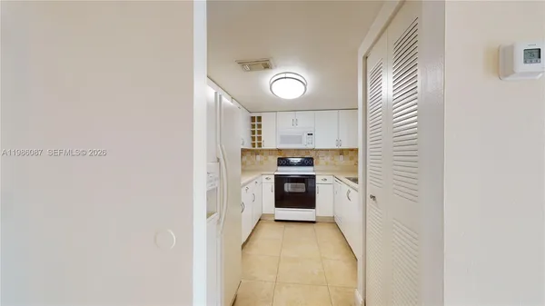 $2,200 | 2055 Southwest 122nd Avenue, Unit 108, Miami, FL 33175