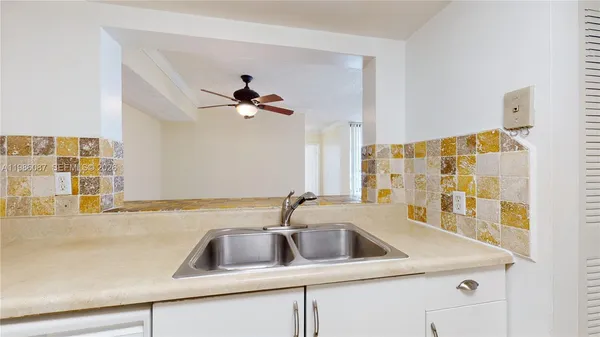 $2,200 | 2055 Southwest 122nd Avenue, Unit 108, Miami, FL 33175