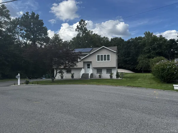 $589,000 | 6 Russett Lane, Wappingers Falls, NY 12590