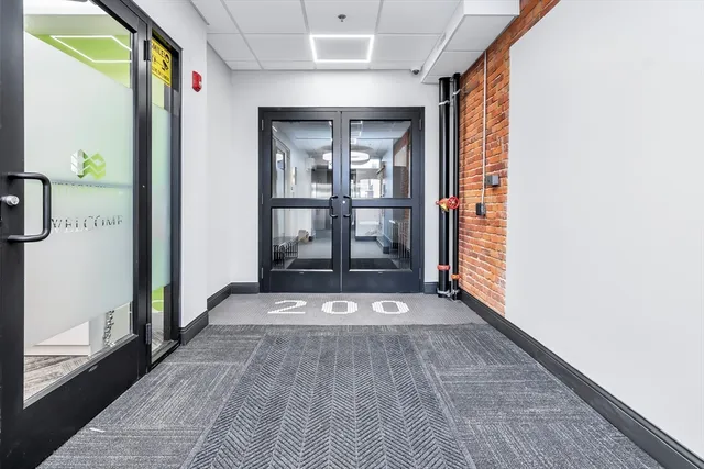 $2,300 | 200 Merrimack Street, Unit 201, Haverhill, MA 01830