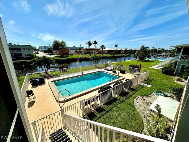 $195,000 | 928 Southeast 46th Street, Unit 2C, Cape Coral, FL 33904