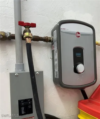 $195,000 | 928 Southeast 46th Street, Unit 2C, Cape Coral, FL 33904