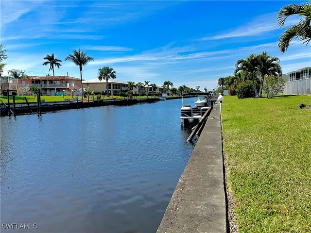 $195,000 | 928 Southeast 46th Street, Unit 2C, Cape Coral, FL 33904