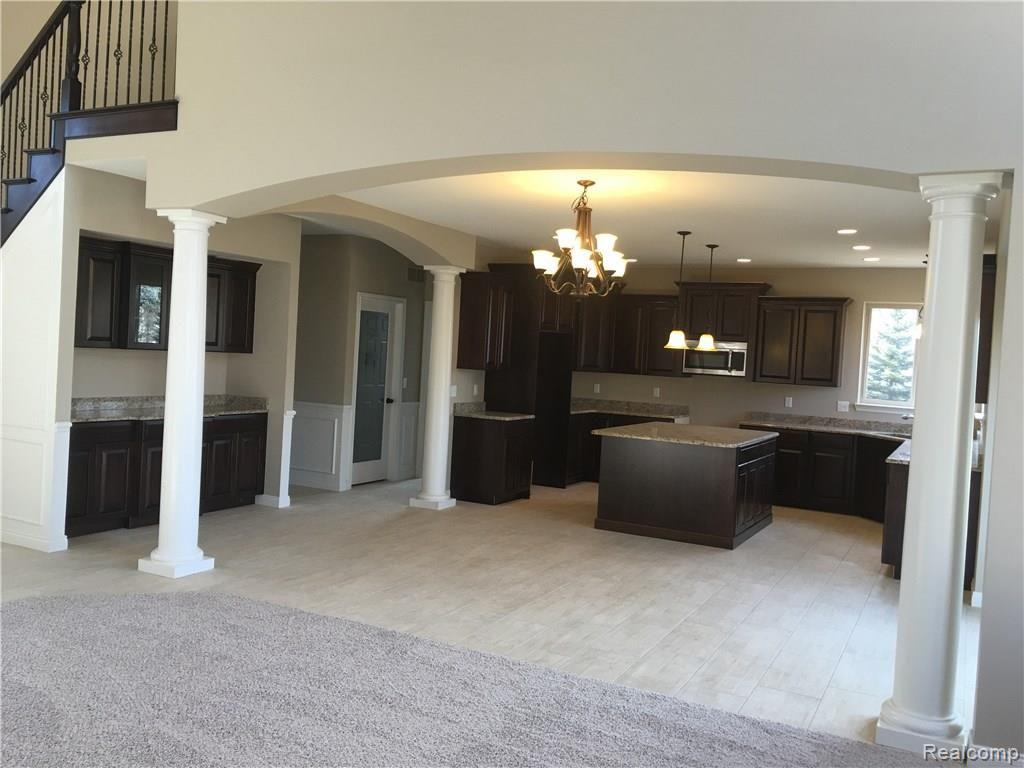 19353 22 Mile Road Macomb, MI 48044 - Photo 3 of 21 IMG_4355.JPG