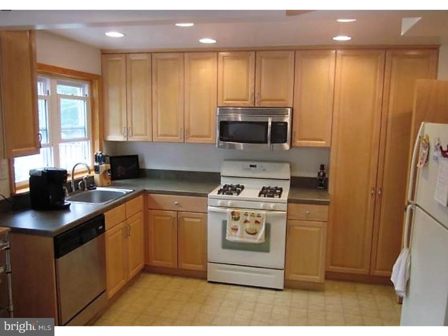3329 Decatur Street Philadelphia, PA 19136 - Photo 6 of 16 Gallery Image 6