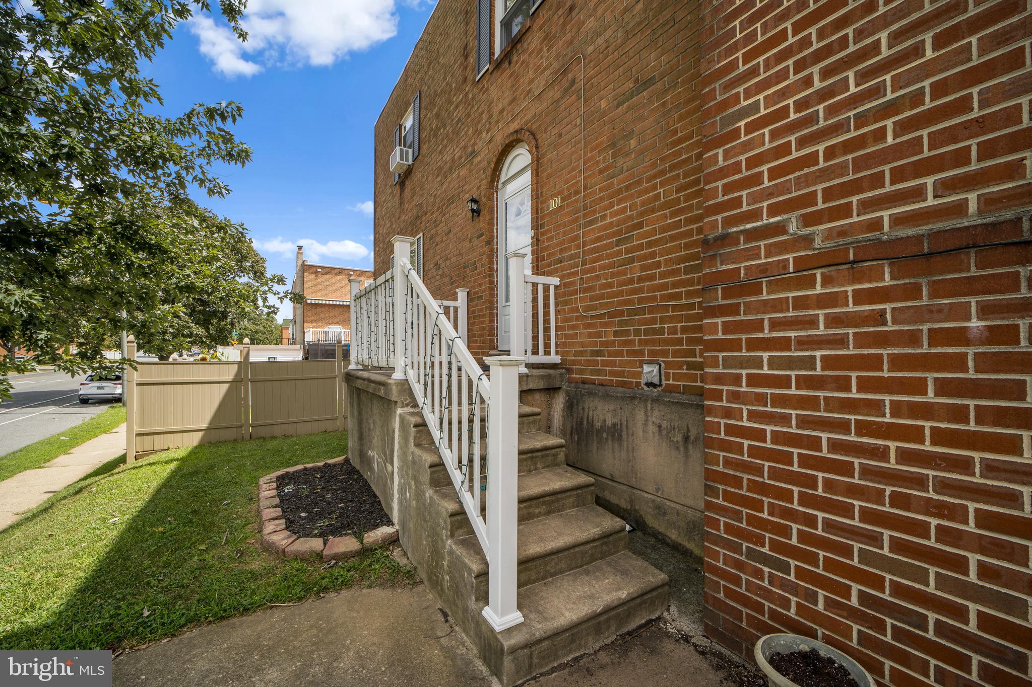 101 Rennard Place Philadelphia, PA 19116 - Photo 3 of 26 Gallery Image 3