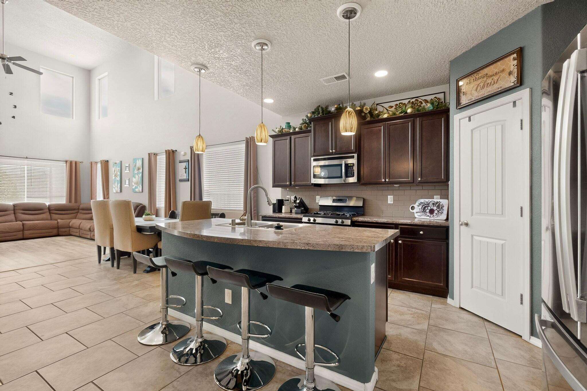 229 Landing Trail Rio Rancho, NM 87124 - Photo 10 of 47 Gallery Image 10