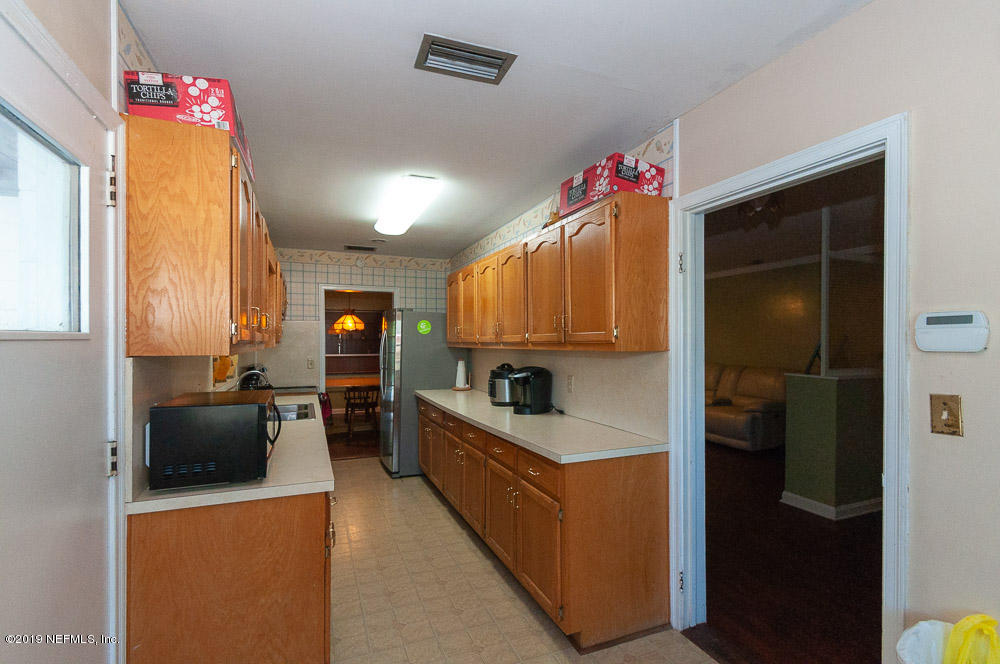 1423 River Bluff Road North Jacksonville, FL 32211 - Photo 4 of 17 Kitchen