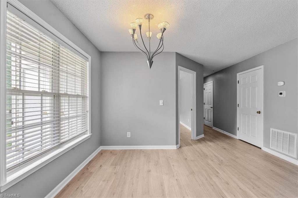 133 James Road, Unit IC High Point, NC 27265 - Photo 5 of 17 Dining Area