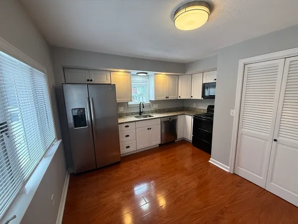 $3,500 | 83 Taylor Street, Unit 2, Waltham, MA 02453