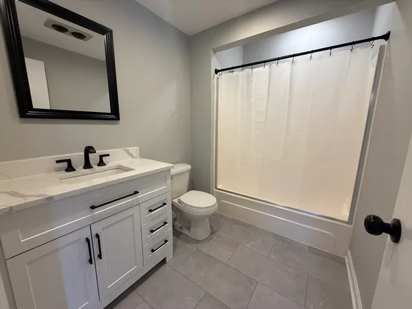 $3,500 | 83 Taylor Street, Unit 2, Waltham, MA 02453