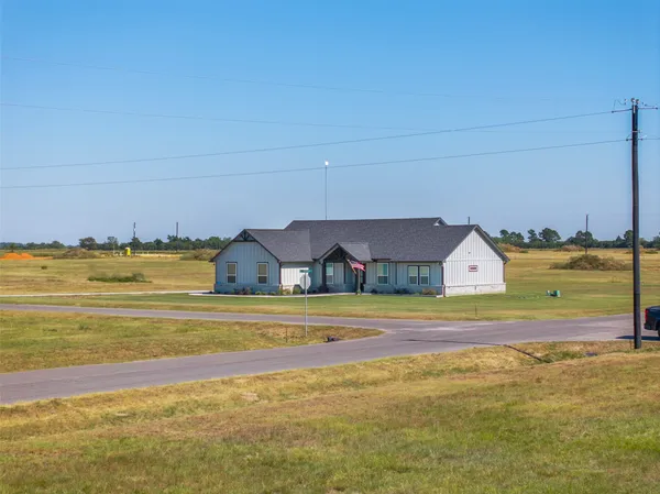 $95,000 | 102 Oak Hollow, Cat Spring, TX 78933