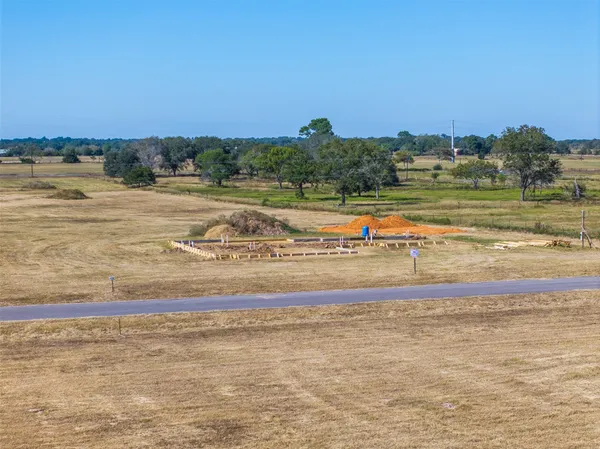 $95,000 | 102 Oak Hollow, Cat Spring, TX 78933