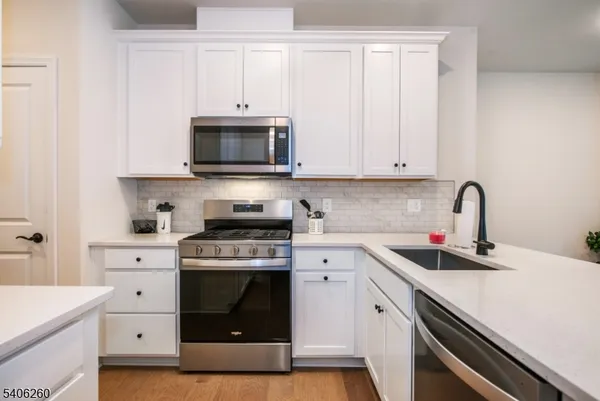 $3,050 | 222 Jessie Place, New Brunswick, NJ 08901