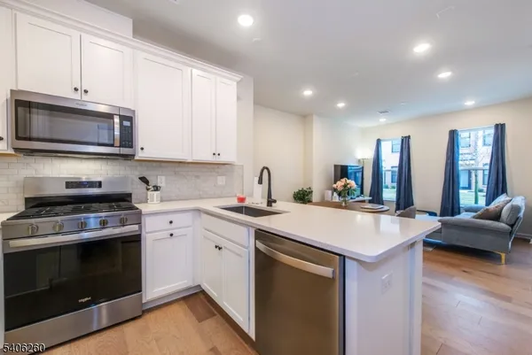 $3,050 | 222 Jessie Place, New Brunswick, NJ 08901