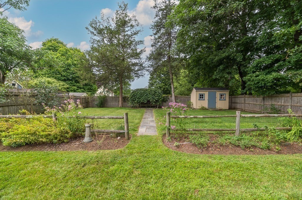 86 Union Street Hamilton, MA 01982 - Photo 25 of 37 Gallery Image 25