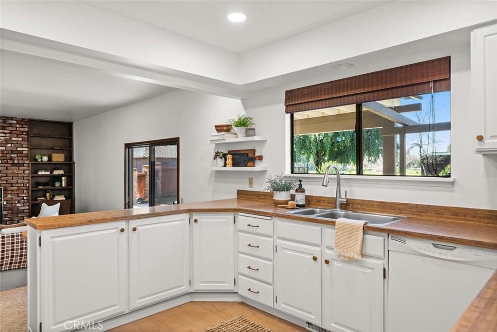 1041 Washington Street Willows, CA 95988 - Photo 3 of 69