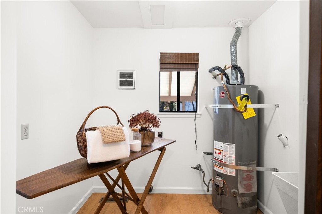 1041 Washington Street Willows, CA 95988 - Photo 46 of 69 Laundry Room