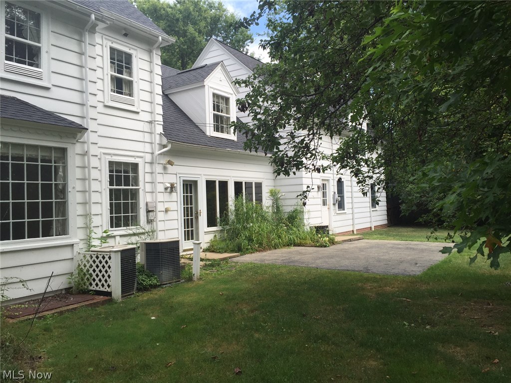 147 Overhill Road Youngstown, OH 44512 - Photo 21 of 22 Gallery Image 21